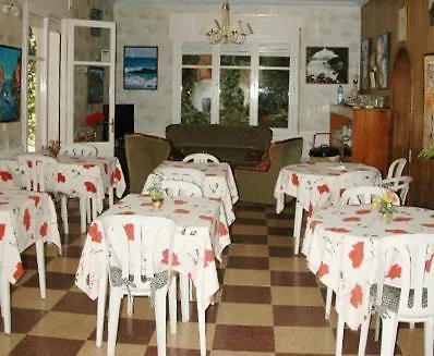 Hotel Comodoro Portbou 0*,